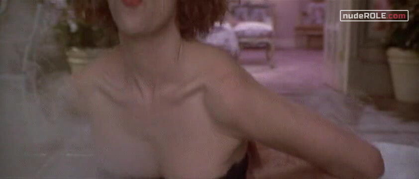 9. Margo Brofman sexy – Switch (1991)