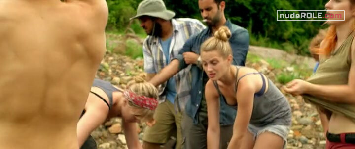 1. Samantha sexy, Justine sexy – The Green Inferno (2013)