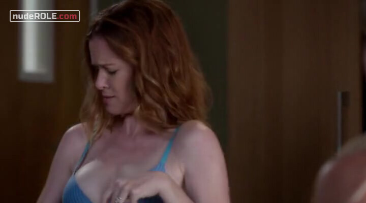 4. April Kepner sexy – Grey's Anatomy s12e02 (2015)