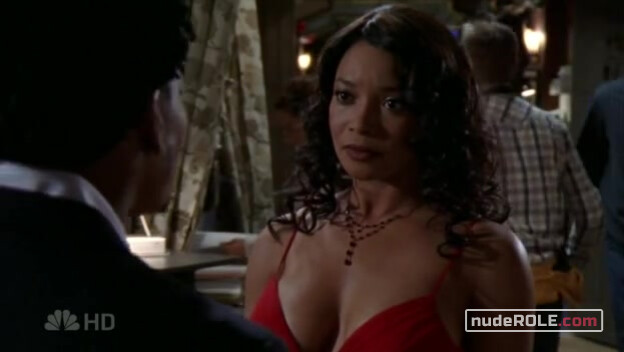 4. Claire sexy – Studio 60 on the Sunset Strip s01e17 (2006)