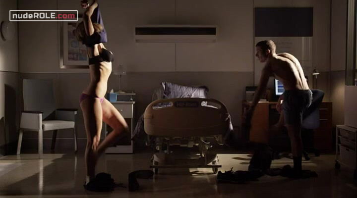 3. Dr. Grace Devlin sexy – The Mob Doctor s01e03 (2012)