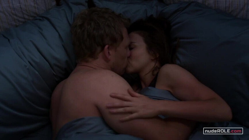 7. Amelia Shepherd sexy – Grey's Anatomy s15e03 (2018)