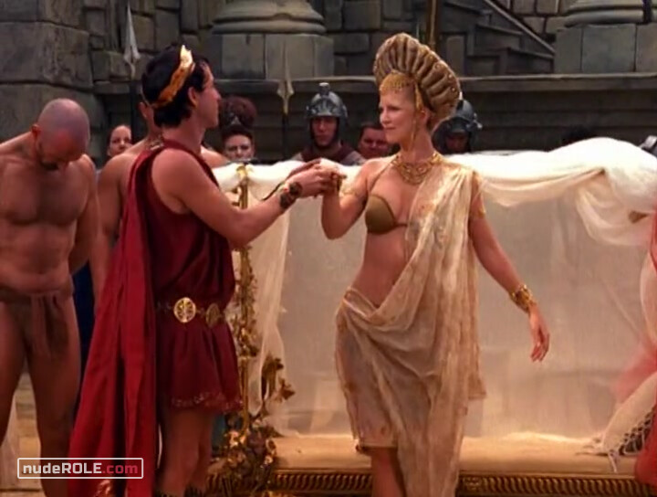 2. Aphrodite sexy – Xena: Warrior Princess s06e12 (2000)