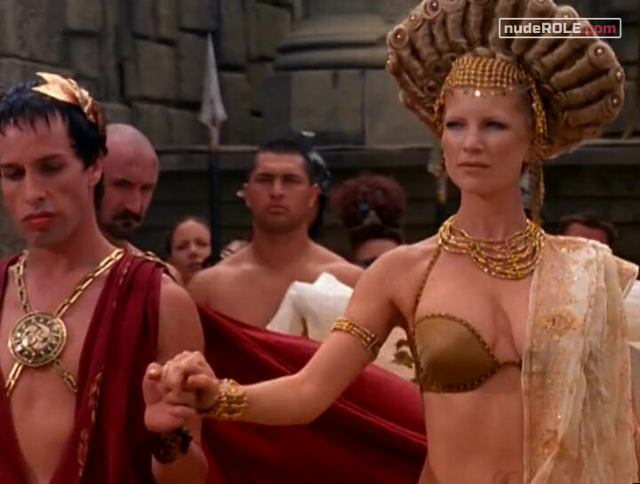 4. Aphrodite sexy – Xena: Warrior Princess s06e12 (2000)