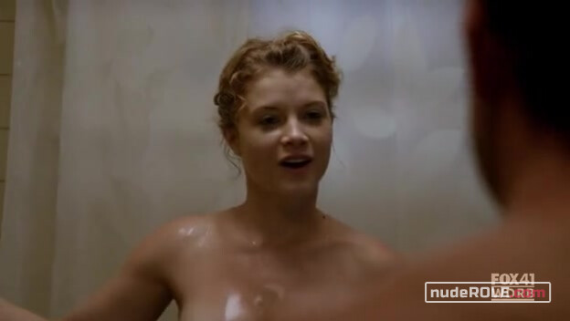 2. Gretchen sexy – Lone Star s01e02 (2010)