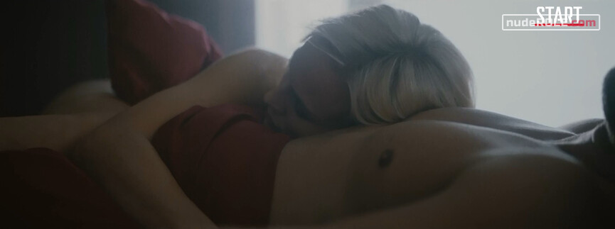 2. Vera nude, Nadya nude – V kletke s01e05 (2019)