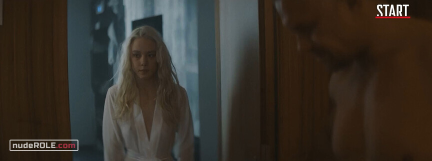 5. Vera nude, Nadya nude – V kletke s01e05 (2019)