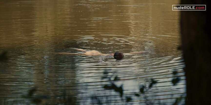 7. Franziska Doppler nude, Martha Nielsen sexy – Dark s02e06 (2019)