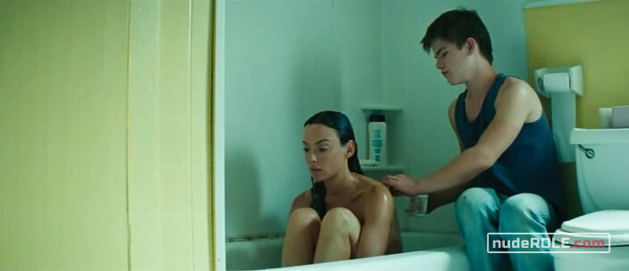 6. Marie nude, Danseuse nude – Wetlands (2011)