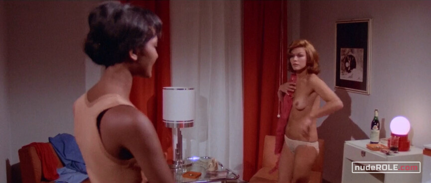 4. Lisa Sanders nude, Naiba Campbell nude, Paulette Stone nude – Eyeball (1975)