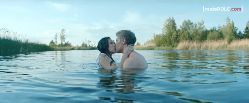 8. Ewa nude, Gra?yna nude – Breaking the Limits (2017)