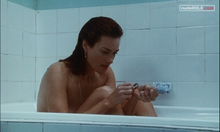 7. Wendy Robinson nude, Saarke Haarhoff nude – Dust Devil (1992)