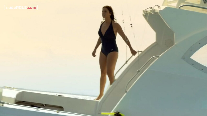 6. Adriana Souza sexy, Dialinda dos Santos sexy, Luiza Andrade sexy – S.O.S.: Women to the Sea 2 (2015)