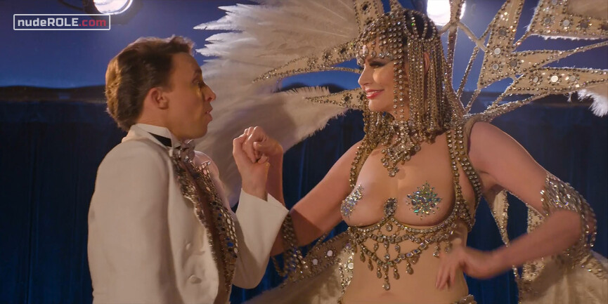 18. Sandy Devereaux St. Clair sexy, The Fabulous Imelda nude – GLOW s03e09 (2019)