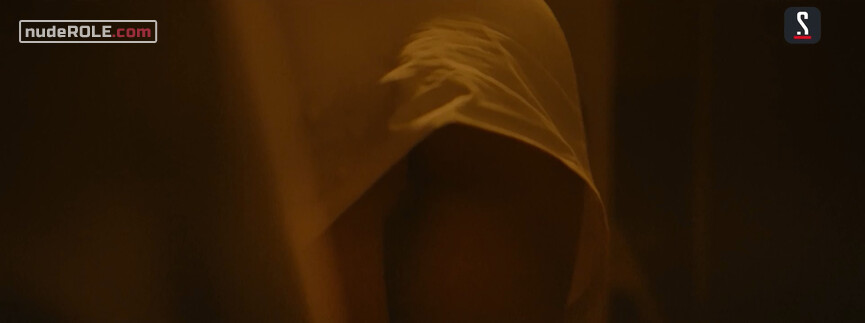 2. Vera sexy, Nadya nude – V kletke s01e04 (2019)