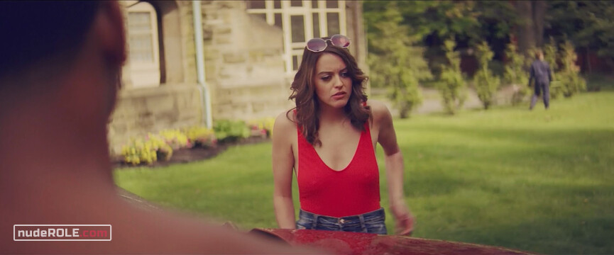 8. Erin sexy, Phoebe Fisher sexy – The Last Summer (2019)