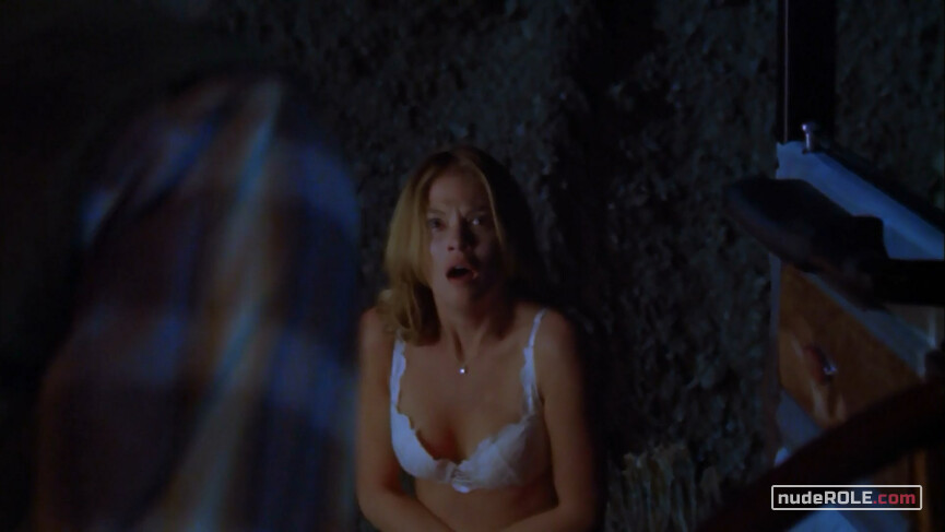 6. Melissa sexy, lézard nude, Female Corpse nude – Joy Ride 2: Dead Ahead (2008)