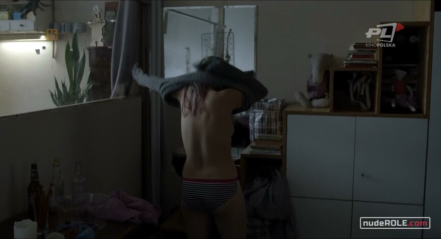 7. Ju nude, Anna nude – The Best Fireworks Ever (2017)