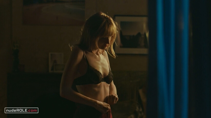4. Rachel sexy, Corrine sexy, Mary sexy – The Drone (2019)