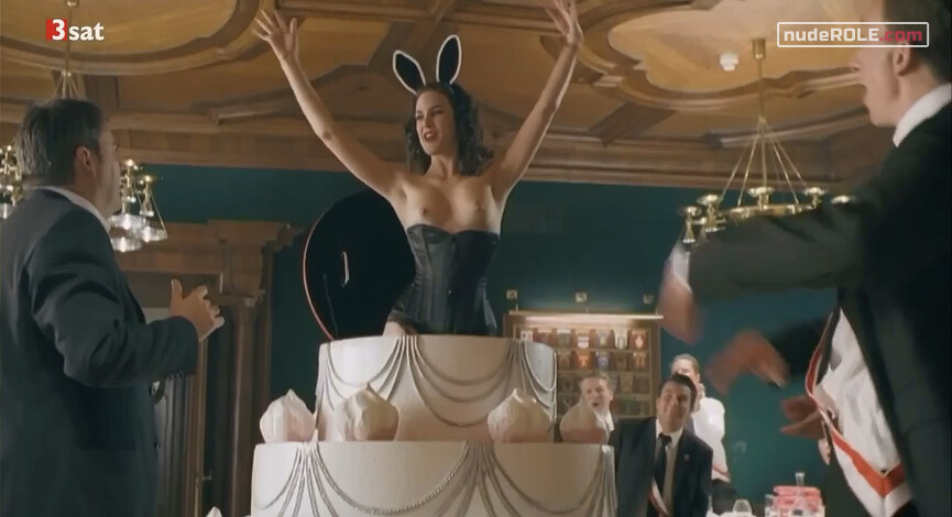 19. Nico nude, Wanda nude – Snow White (2005)