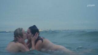 Young Anna Czarnecka Czarna nude, Young Luiza Porebska nude – Motyw s01e02 (2019)