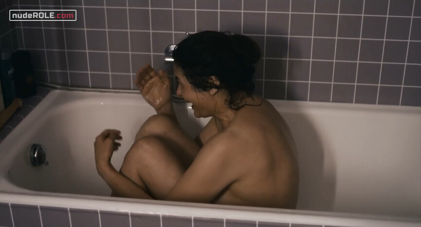 7. Meredith nude, Sabine nude, NA nude – Vakuum (2017)