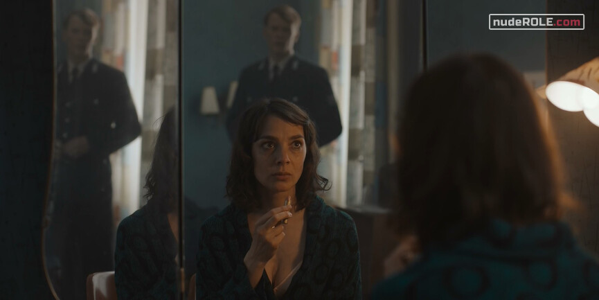 10. Hannah Kahnwald nude – Dark s03e04 (2020)