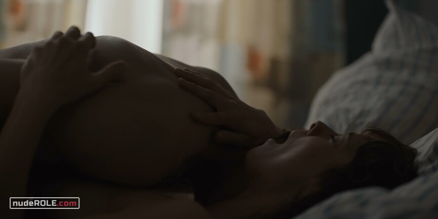 5. Hannah Kahnwald nude – Dark s03e04 (2020)