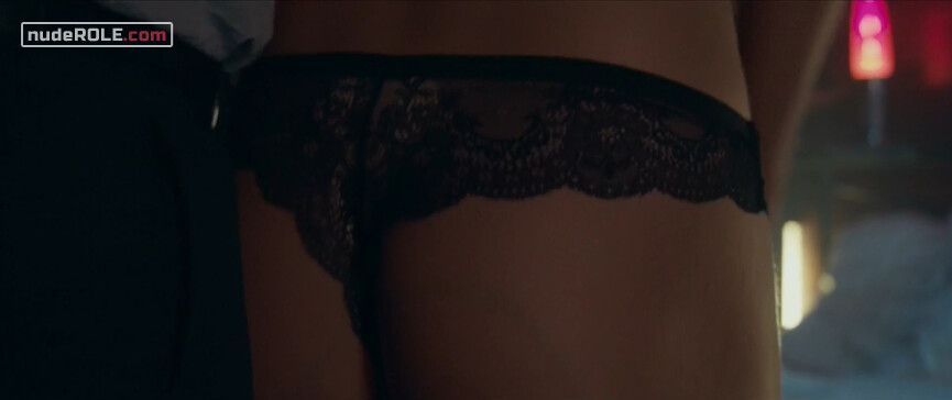 7. Nada nude, Evelyn nude – Scumbag (2020)