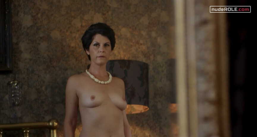 6. Mónica nude, Elena nude – The Prince (2019)