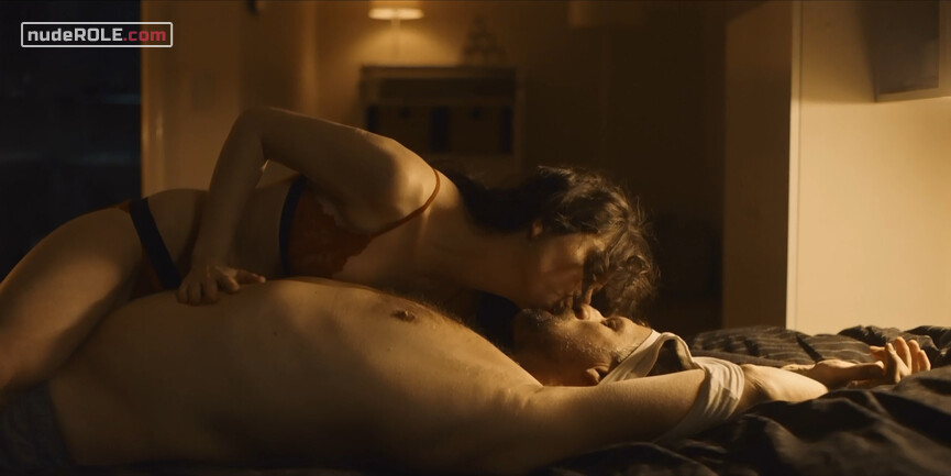 8. Holly nude, Margot sexy – The Twelve s01e01e03e05e06 (2019)