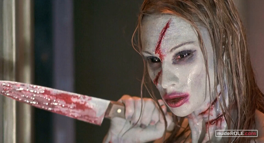 4. Dana Newman, The Angry Princess nude – Thir13en Ghosts (2001)