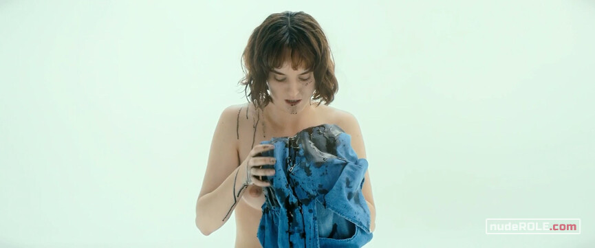 20. Jeanne nude, Margarette sexy – Jumbo (2020)