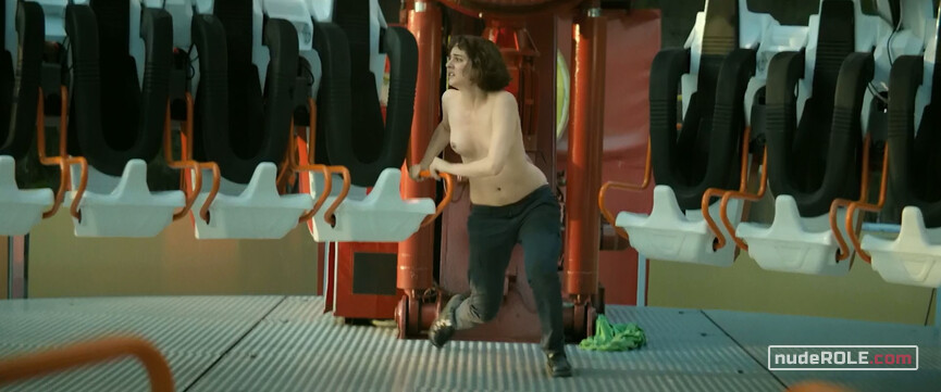34. Jeanne nude, Margarette sexy – Jumbo (2020)