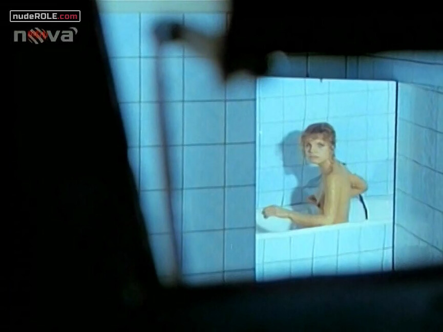 8. Marta Kavanová (as Zora Ulla Keslerová) nude – Chain (1981)