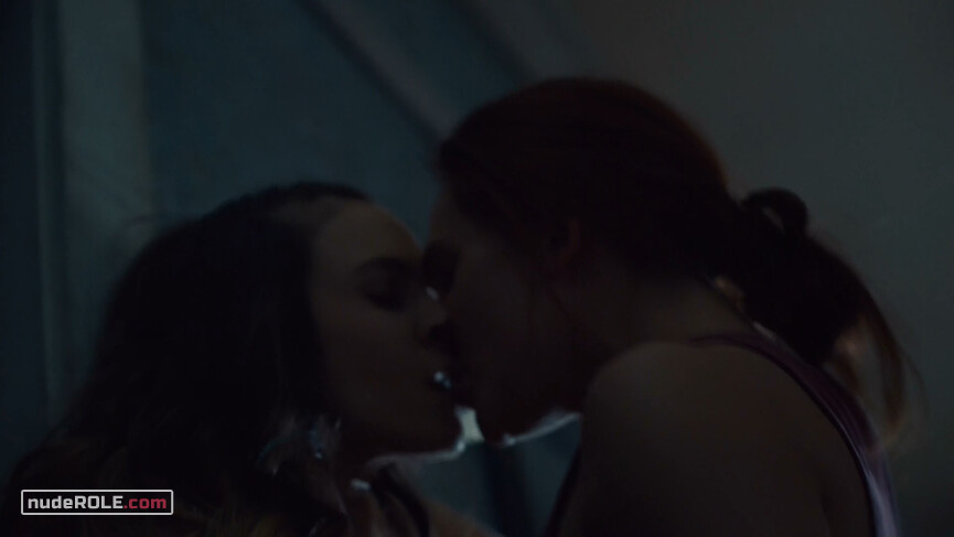 18. Nicole Haught nude, Waverly Earp nude – Wynonna Earp s04e02 (2020)