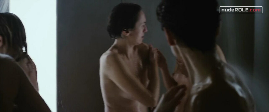 17. Naomi nude, Fama nude – Nude Area (2014)