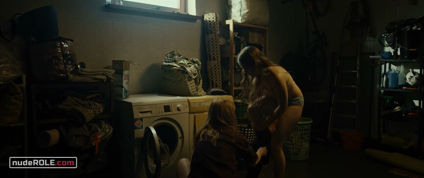 4. Kowalska nude, Ewa Nowak sexy – Eastern (2019)