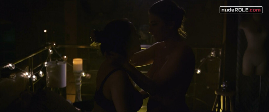 4. Nicole Weinberg nude, Rachel Nolan sexy – Her Side of the Bed (2018)