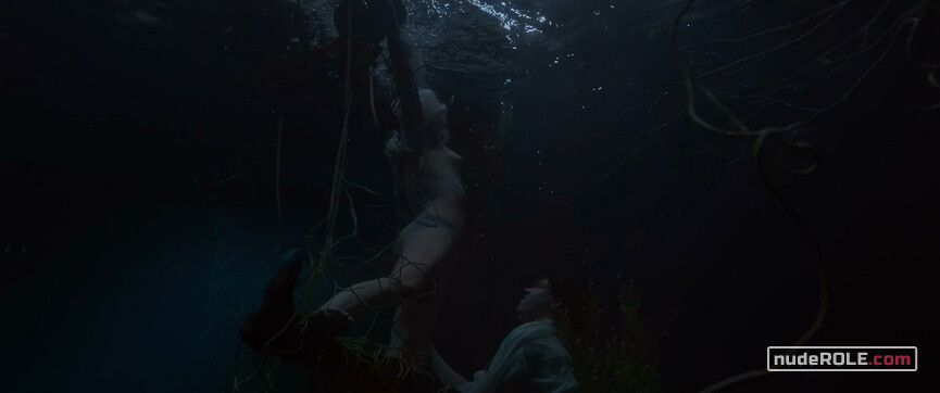 25. Lillian nude, Sonja sexy – Lake of Death (2019)