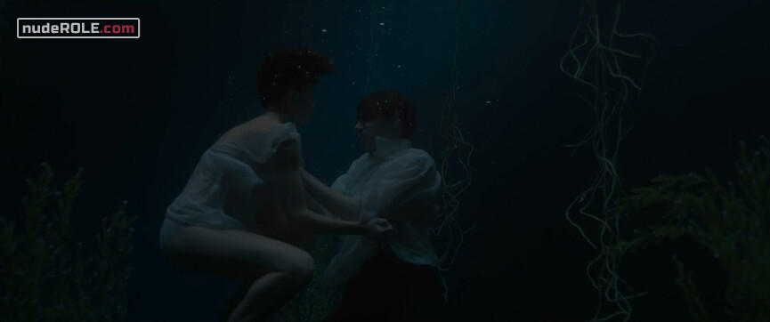 26. Lillian nude, Sonja sexy – Lake of Death (2019)