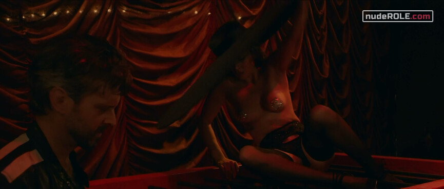 25. N nude – Big Dogs s01e01e02e04 (2020)