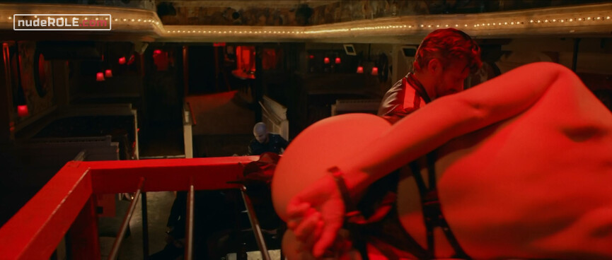27. N nude – Big Dogs s01e01e02e04 (2020)