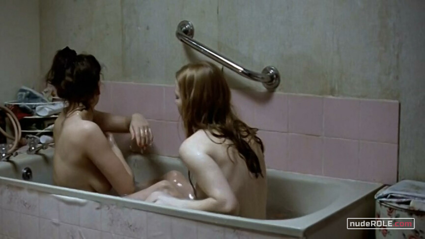6. Morvern Callar nude, Lanna Phimister nude – Morvern Callar (2002)