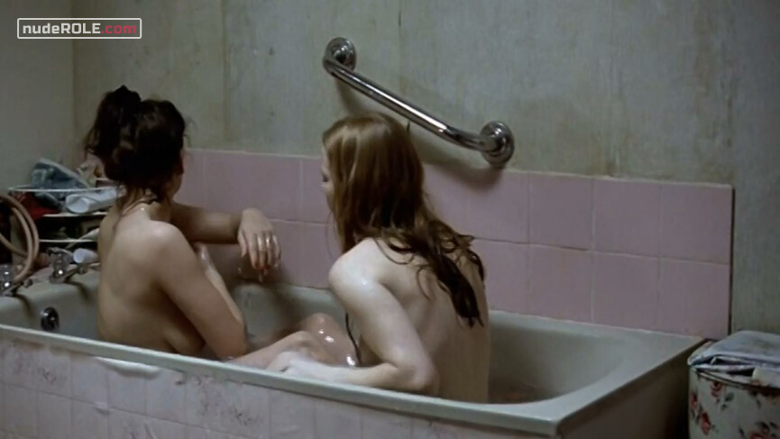 6. Morvern Callar nude, Lanna Phimister nude – Morvern Callar (2002)