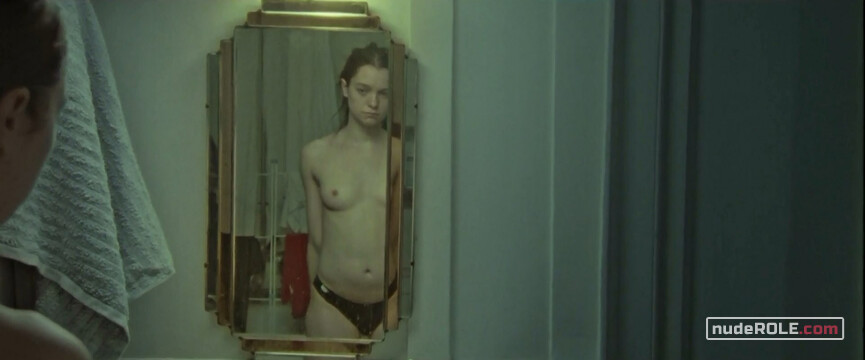 1. Jamie nude – Jamie (2020)