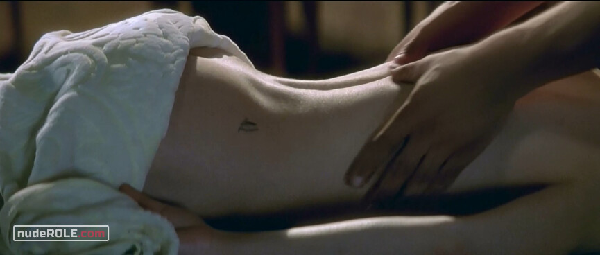 6. Judith Moore nude – Living Out Loud (1998)