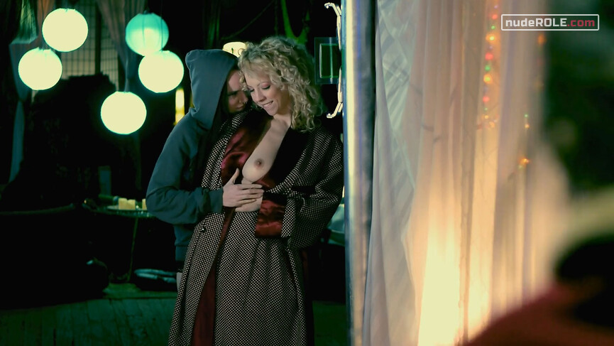 8. Gladys nude, Deandra The Prostitute nude – Apocalypse Kiss (2014)
