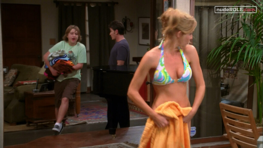 12. Chelsea sexy, Gail sexy – Two and a Half Men s07e08 (2009) #2