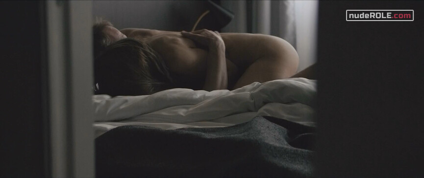 8. Sofia nude, Lena nude – Vultures (2018)